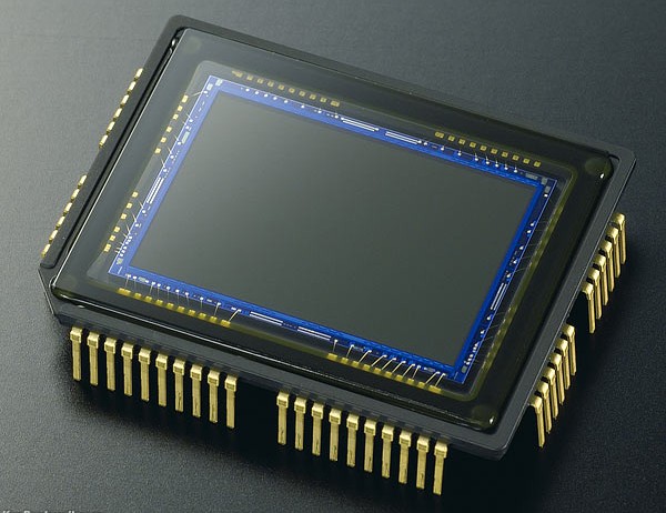 Canon to Continue Using Canon Sensors in DSLRs