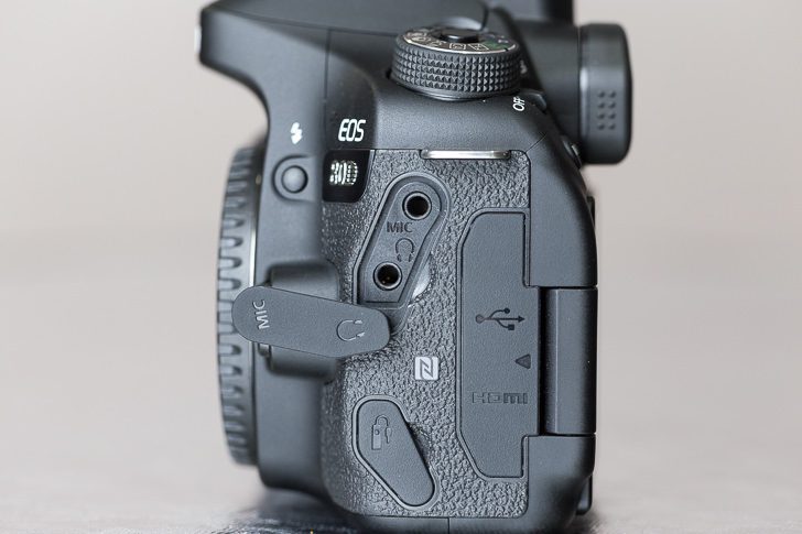 Build 6 728x485 - Review - Canon EOS 80D