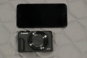 G7X3_vs_iPhone7.JPG