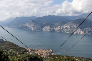 Small-3064.jpg Small-3064.jpg