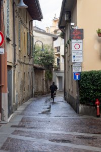 Small-3439.jpg Small-3439.jpg