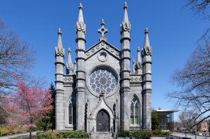 Mount Auburn Cemetery Chapel.jpg