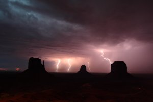 Monument-Valley-Thunderstorm.jpg