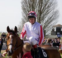 Curragh Races 75.jpg