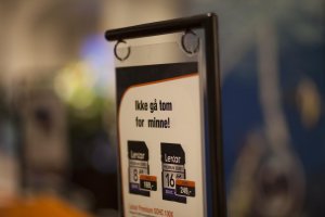 Canon 85mm 1 8 full size.jpg