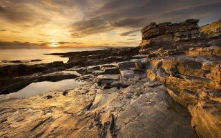 Howick Scar at Sunrise.jpg