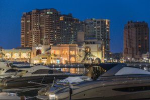 1Dx ISO1000  no NR - normalized to human vision.JPG