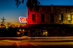 Long Exposure Cafe Texan CR-2.jpg