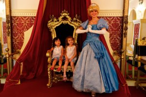 Storyland 5DII+28-300L.jpg