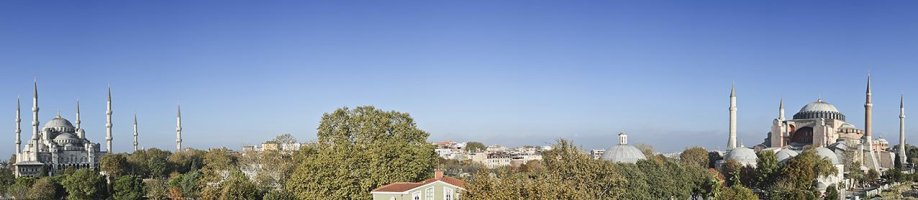 Panorama de la Mezquita Azul a Santa Sofia.jpg