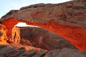 Mesa Arch Canyonlands Utah1.jpg