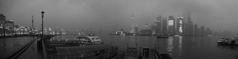 Shanghai skyline foggy 17 March 2013 grayscale.jpg