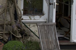 40mm 100% crop corner.jpg