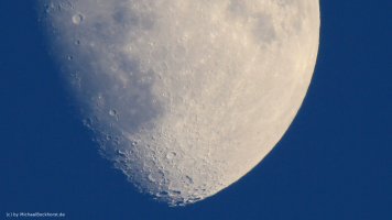MVI_4111_moon_passes_by_001.jpg