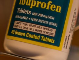 24mm at  f1.4 from 12 inches - crop.jpg