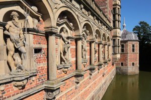 IMG_2306 v1 h900.jpg