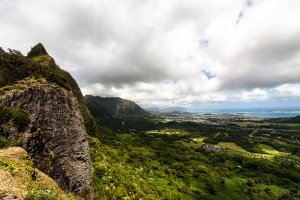 Nu'uanu Pali lookout_1_27 avril 2012.jpg
