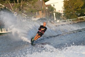 Waterskiing-2.jpg