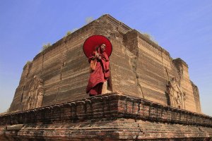 Mingun Pagoda, Burma.jpg