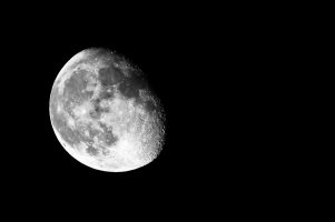 Moon1.jpg