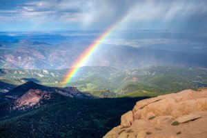 Pikes Peak Rainbow.jpg