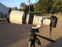 Canon ef 300 mm f 2.8 USM IS lens with 2X Extender III.JPG