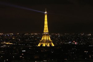 EiffelAtNight_0210_Small.jpg