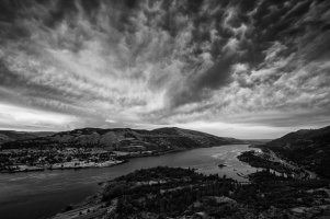 20150531_columbia_river_0035_final_BW.jpg