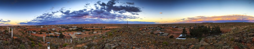 Coober Pedy Pano.jpg