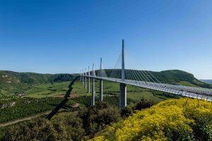 Millau Viaduct.jpg