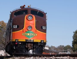 IP 515 519 & 12 Cars - Batesville MS.jpg