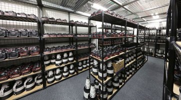lotsoflenses-728x403.jpg