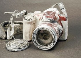 nikon-camera-restore-repair-mt-ontake-volcano-hiker-dead-1.jpg