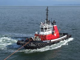 Seaspan Discovery Pull on Line.jpg
