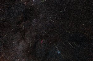 perseids_5d2_canon_35mm_composite.jpg