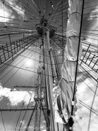 Shabab Oman II rig.jpg