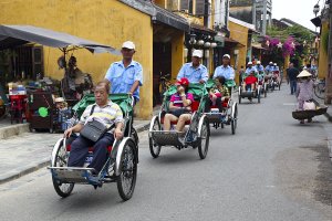 row-of-trishaws-hoi-an.jpg
