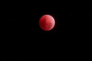 blood-moon-over-southern-thailand.jpg