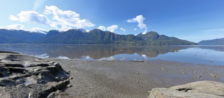 Mighty Skeena river_16099.JPG