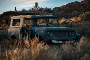 abandonded vehicle.jpg