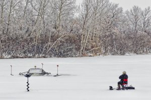 Icefishing.jpg