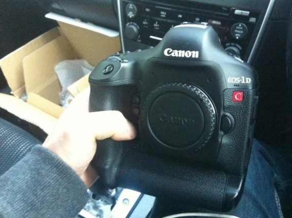 photo 575x428 - Canon EOS-1D C Available?