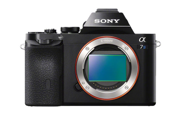 sonya7s - The Mirrorless Movement: Sony Boasts Record Growth in Expanding Mirrorless Digital Camera Market