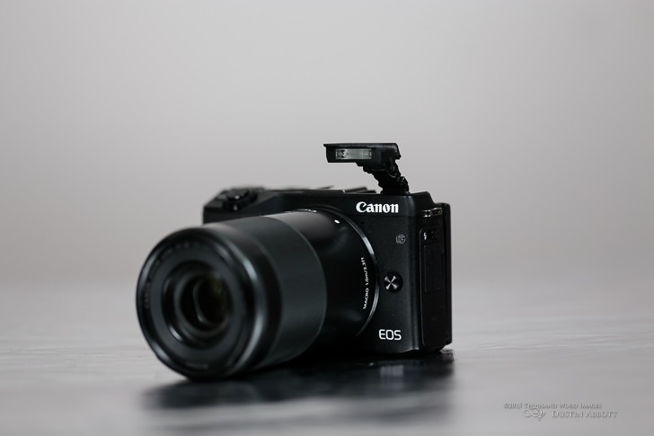 Flash 728x485 - Review - Canon EOS M3