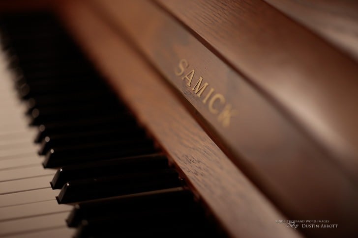 Piano 728x485 - Review - Zeiss Milvus 85mm f/1.4 T*