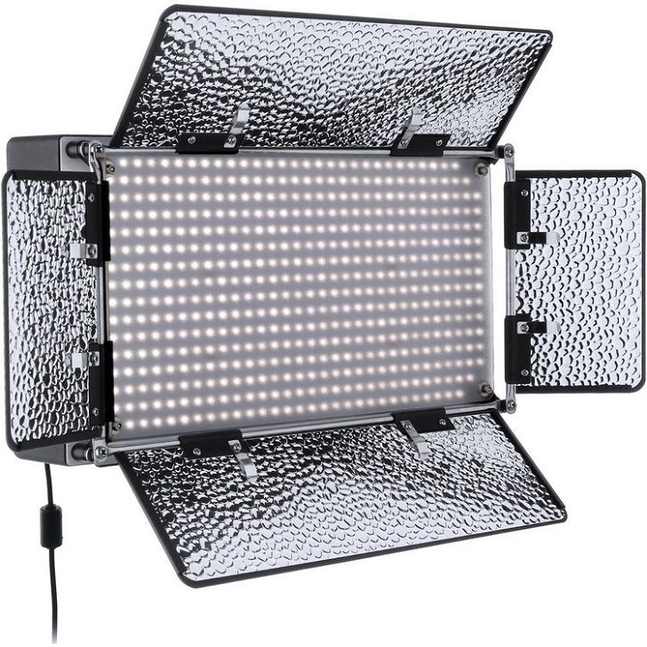 1390586883000 979326 728x728 - Deal: SpectroLED Studio 500 Daylight LED Light