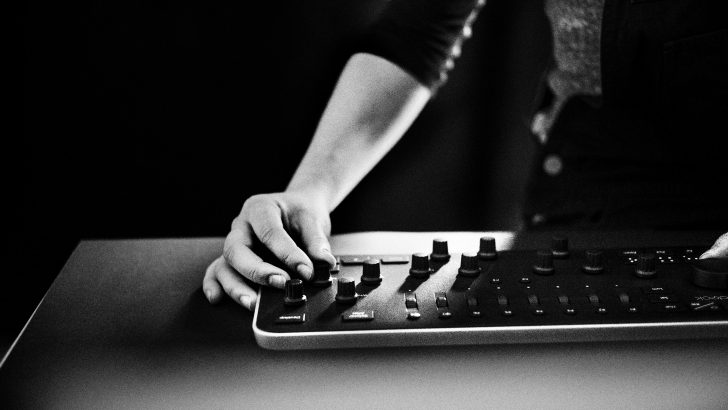 loupedeck02 728x410 - Loupedeck - Supercharge Your Photo-Editing, and an Exclusive Chance to Win a Loupedeck