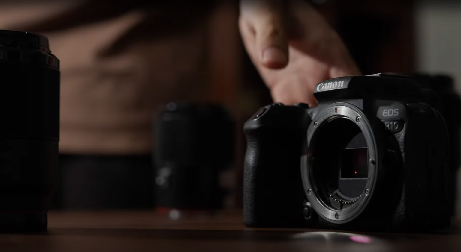 Is Meike gearing up to offer autofocus lenses for the RF mount?