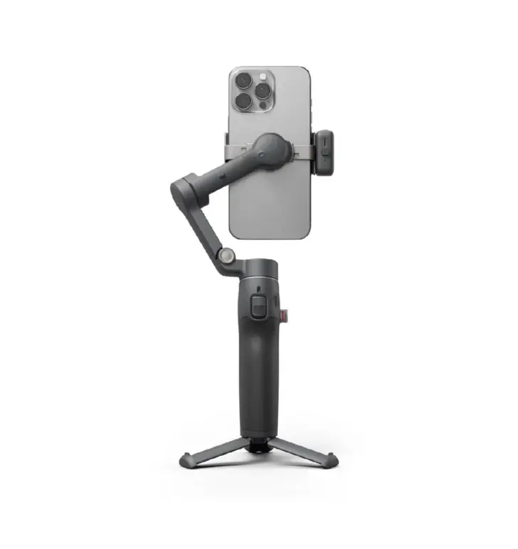 DJI Mobile 8 Product Display rear view