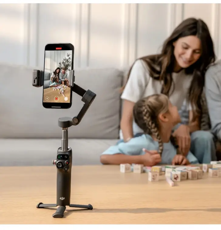 Family using the DJI Mobile 8 